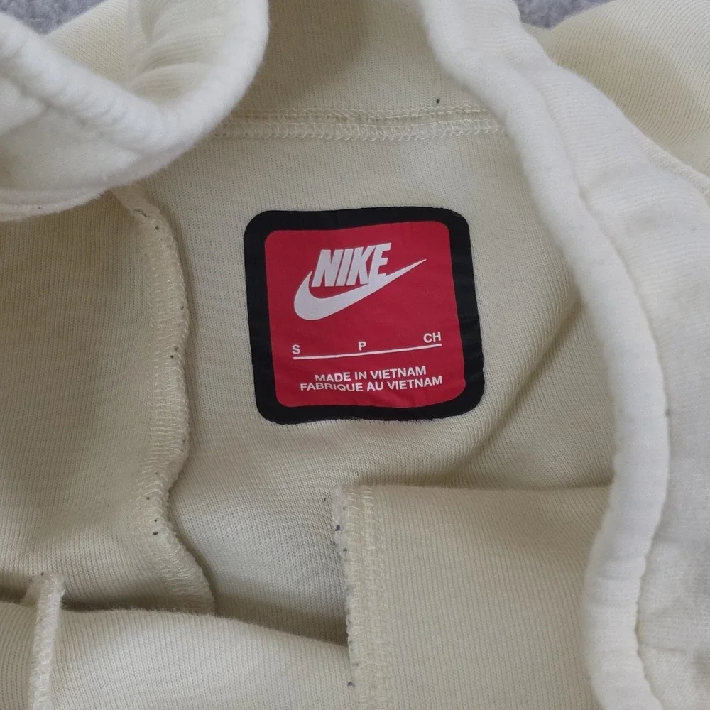 Nike Tech Fleece Jogger Pants Coconut Milk FB8002-113 Men's Size Small Running